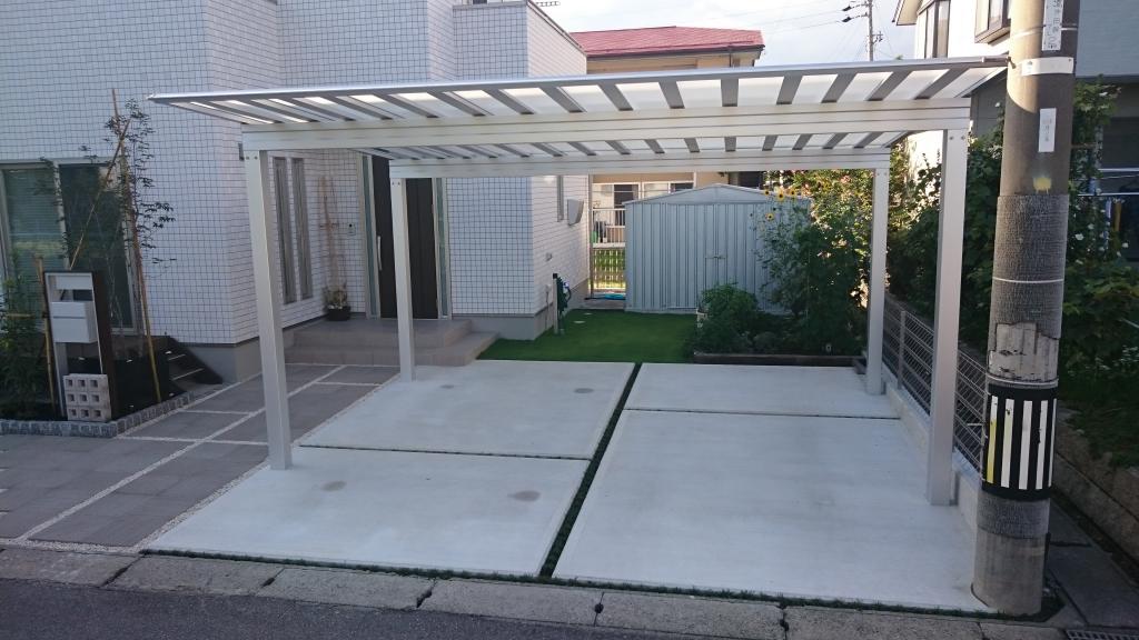 カーポート　土間　芝　物置